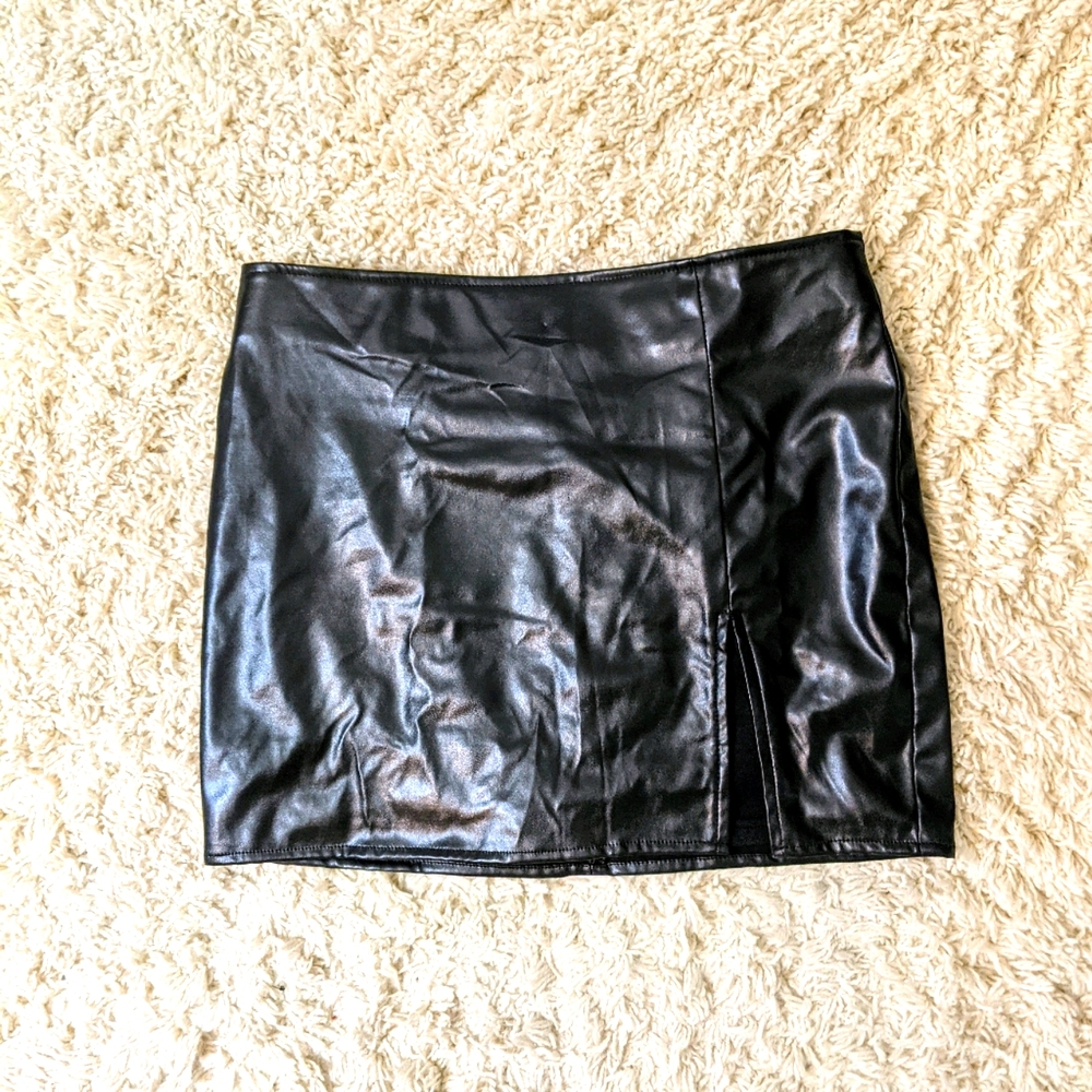 Fashion Nova faux leather mini skirt